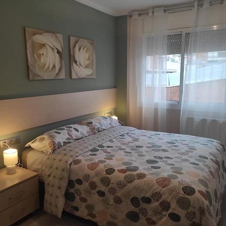 Apartamento En Viladecans Cerca Del Aeropuerto エクステリア 写真