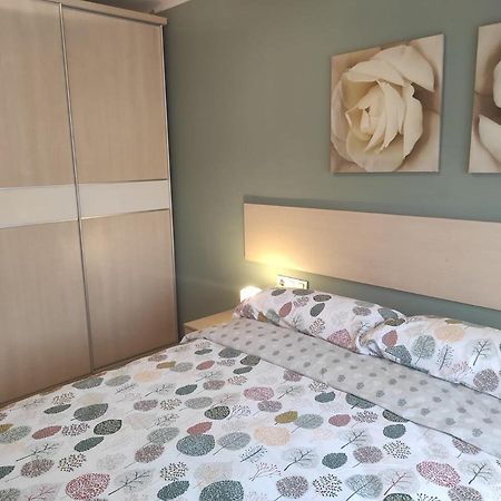 Apartamento En Viladecans Cerca Del Aeropuerto エクステリア 写真