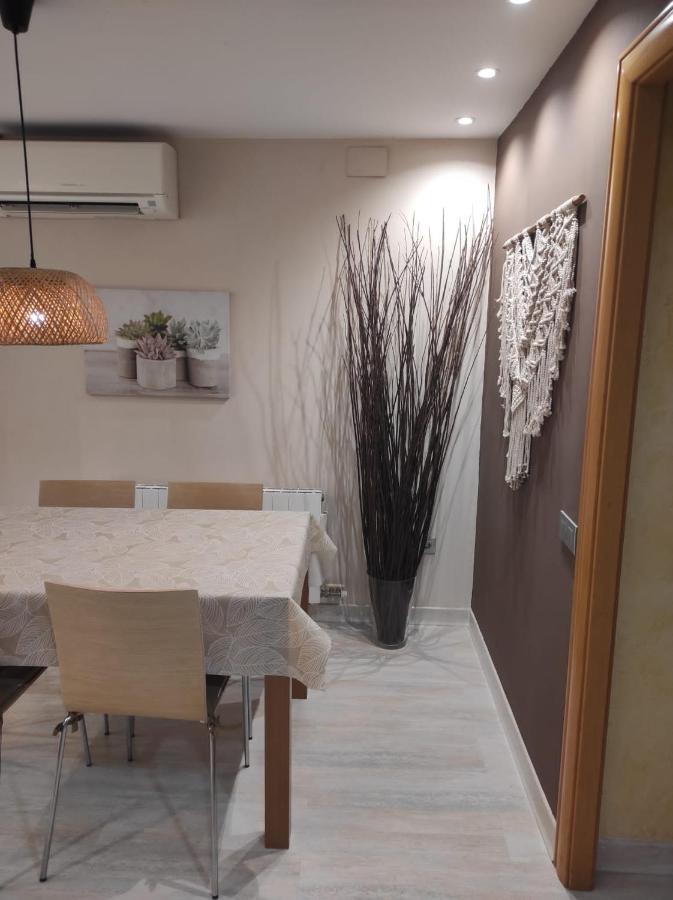 Apartamento En Viladecans Cerca Del Aeropuerto エクステリア 写真