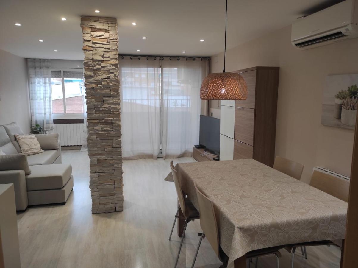 Apartamento En Viladecans Cerca Del Aeropuerto エクステリア 写真