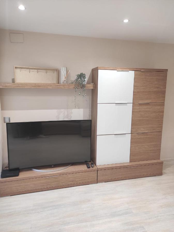 Apartamento En Viladecans Cerca Del Aeropuerto エクステリア 写真