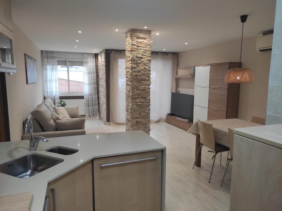 Apartamento En Viladecans Cerca Del Aeropuerto エクステリア 写真