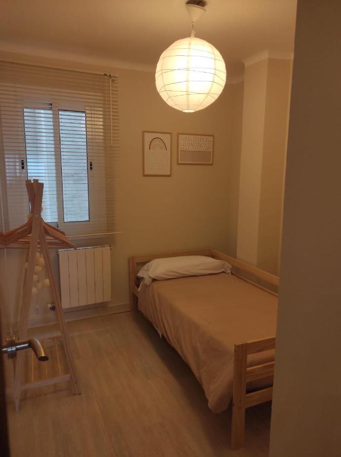 Apartamento En Viladecans Cerca Del Aeropuerto エクステリア 写真