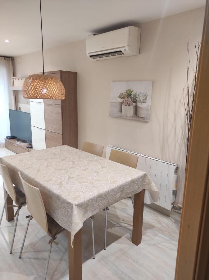 Apartamento En Viladecans Cerca Del Aeropuerto エクステリア 写真