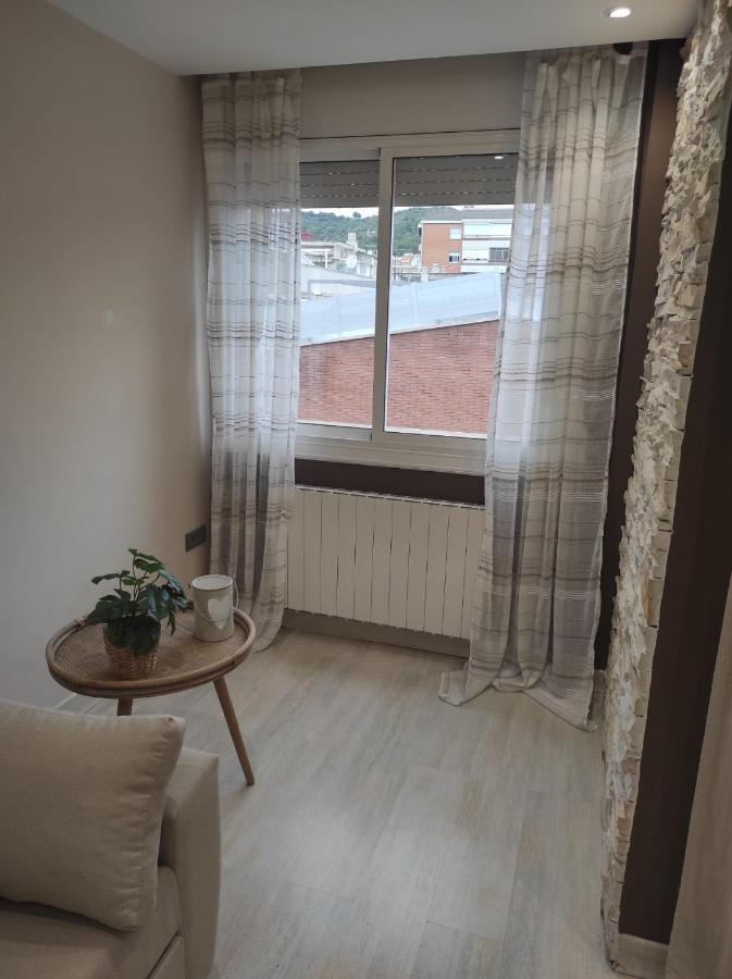 Apartamento En Viladecans Cerca Del Aeropuerto エクステリア 写真