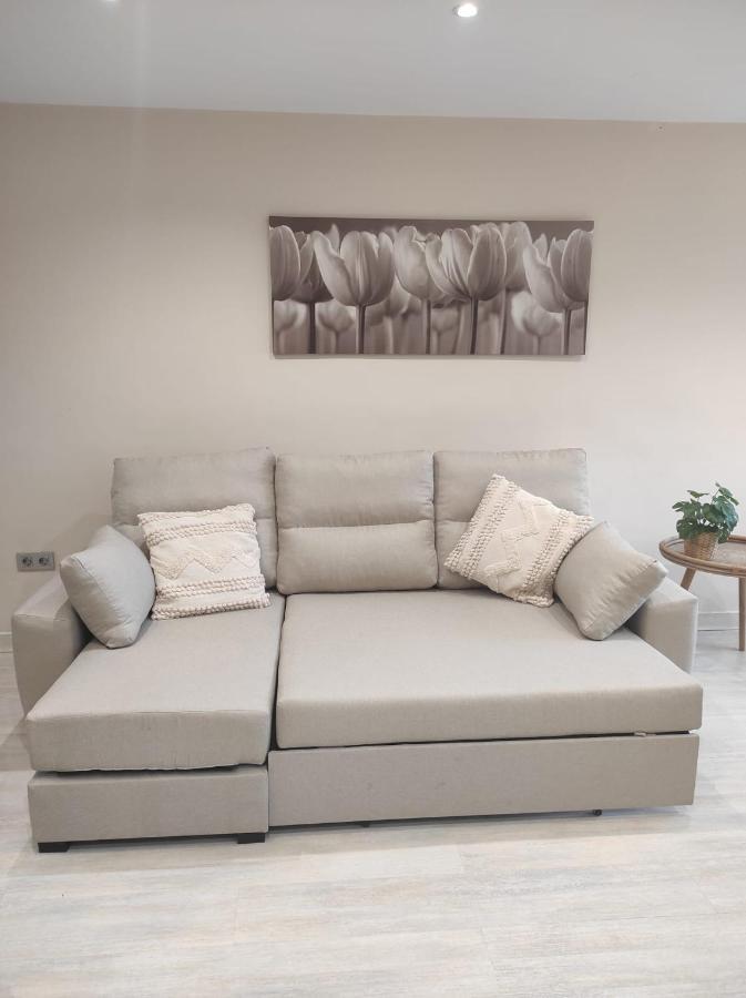 Apartamento En Viladecans Cerca Del Aeropuerto エクステリア 写真
